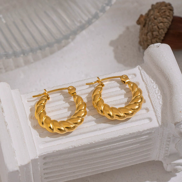 Wholesale Minimalist Hemp Texture Ushaped Stainless Steel Stud Earrings For Women With Pvd Furnace Vacuum Real Gold Plating