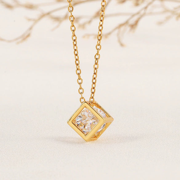 Wholesale Minimalist Three Dimensional Hollow Square Titanium Steel Necklace For Women With Smart Zircon And Geometric Design O Chain