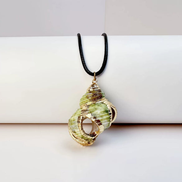Wholesale Minimalist Waxed Leather Rope Natural Conch Shell Necklaces With Electroplated Gold Edge