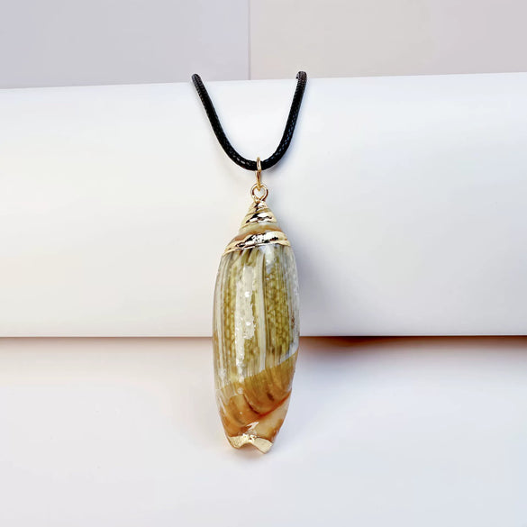 Wholesale Minimalist Waxed Leather Rope Natural Conch Shell Necklaces With Electroplated Gold Edge