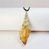 Wholesale Minimalist Waxed Leather Rope Natural Conch Shell Necklaces With Electroplated Gold Edge