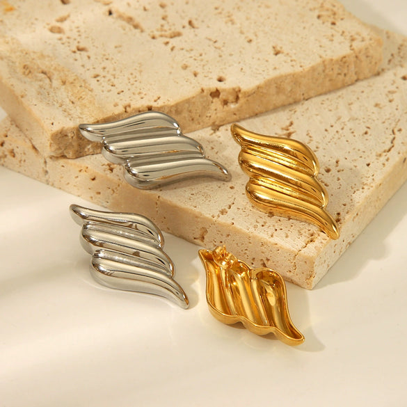 Wholesale Minimalistic Style Stainless Steel Earrings With Angel Wings Design Vacuum Real Gold Electroplating In Pvd Furnace For Women