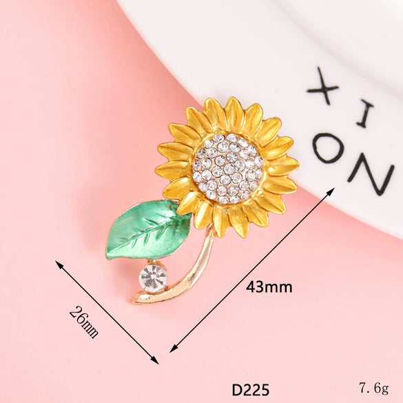 Wholesale Mobile Phone Case Jewelry Pendant With Pearl Flower Bear And Sunflower Design Alloy Electroplated