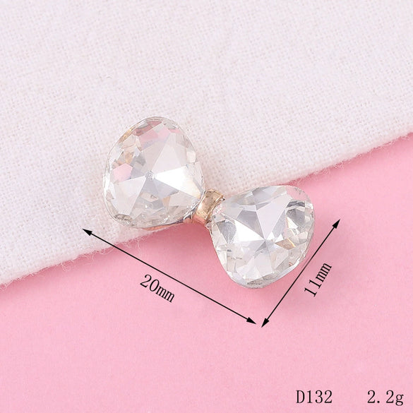 Wholesale Mobile Phone Shell Jewelry Alloy Electroplated With Bear Butterfly Love Rhinestone Design