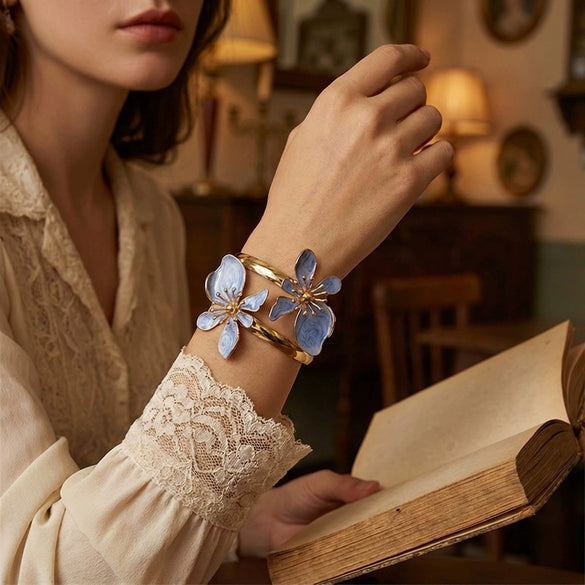 Wholesale Modern Minimalist Alloy Flower Enamel Drip Oil Bracelet For Women