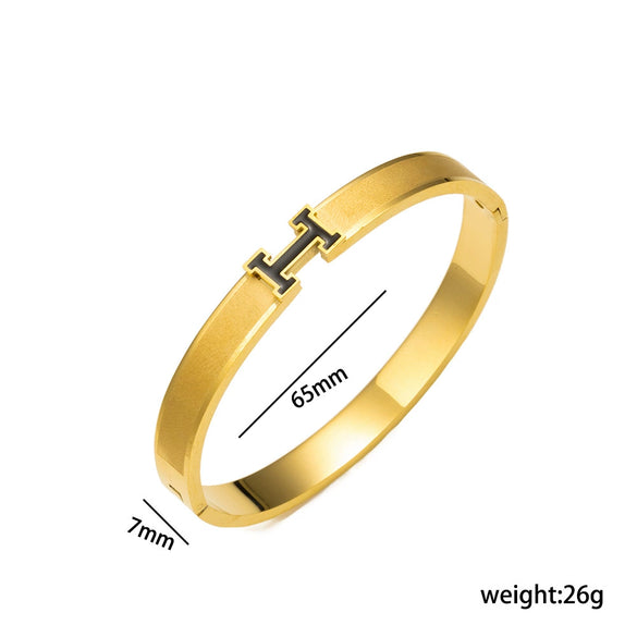 Wholesale Modern Minimalist Titanium Steel Letter H Bracelet Electroplated 18K Gold
