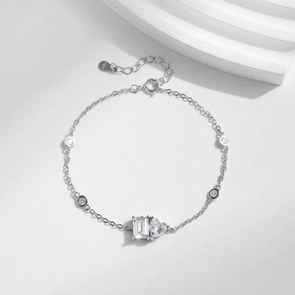 Wholesale Modern S925 Sterling Silver Light Luxury Geometric Heart Shape Inlaid Zircon Bracelet For Women