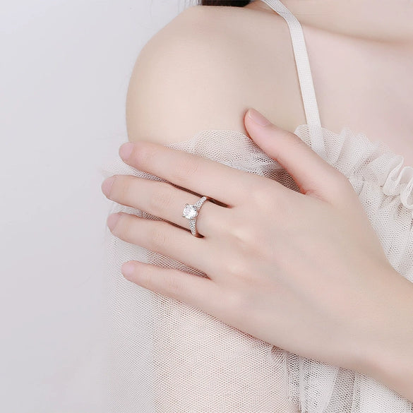 Wholesale Moissanite S925 Sterling Silver Ring Geometric Style Electroplated Four Claw Female Ring