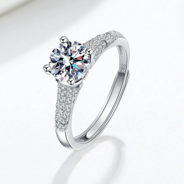 Wholesale Moissanite S925 Sterling Silver Ring Geometric Style Electroplated Four Claw Female Ring