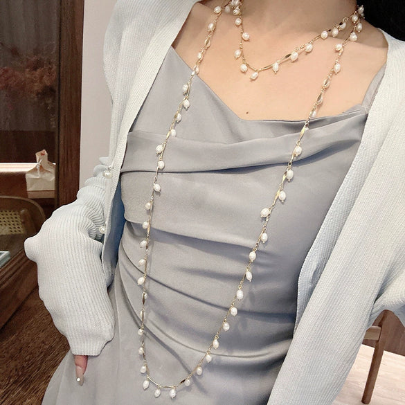 Wholesale Natural Baroque Pearl Long Sweater Chain With Geometric Pattern For Women Retro Beaded Clavicle Chain Jewelry
