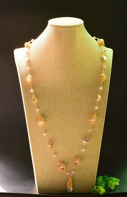 Wholesale Natural Baroque Pearl Necklace With Portrait Coin Pendant Electroplated Handmade Beaded Chain Retro Geometric Style