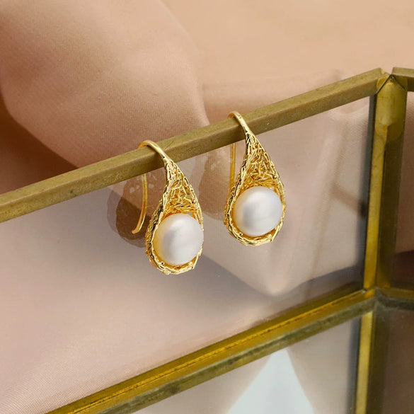 Wholesale Natural Freshwater Pearl Ear Hooks With Retro Bird's Nest Niche Design S925 Silver Needle Earrings 18K Real Gold Plated