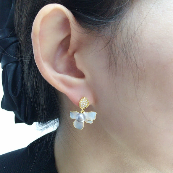 Wholesale Natural Freshwater Pearl Earrings S925 Sterling Silver Needle Fashion Oblate Shape For Women