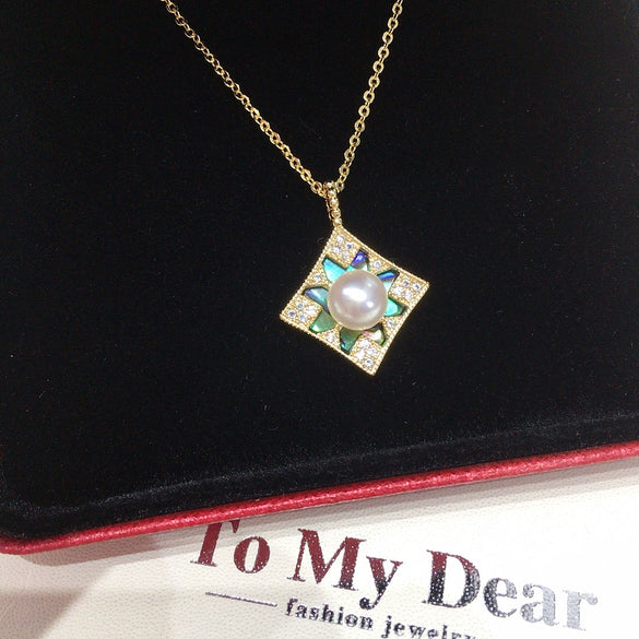 Wholesale Natural Freshwater Pearl Necklace With Copper Abalone Shell Geometric Rhombus Pendant In Fashion Minimalist Style
