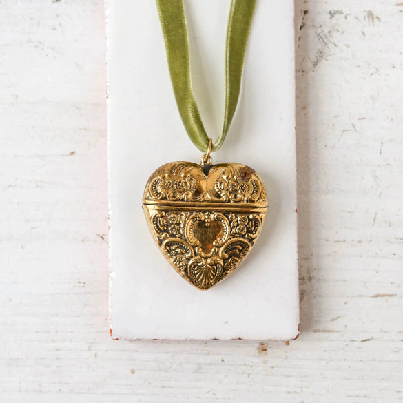 Wholesale Necklace Brass Heart Shape Printing Electroplating Unisex Literary And Simple Style