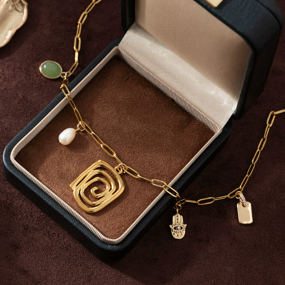 Wholesale Necklace Copper Geometric Pendant Electroplated With Real Gold For Women With Constellation Letters Numbers Text Pattern