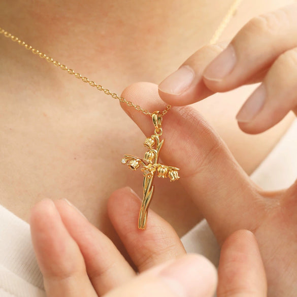 Wholesale Necklace Copper Titanium Steel Flower Pattern Stereo Vacuum Color Preservation