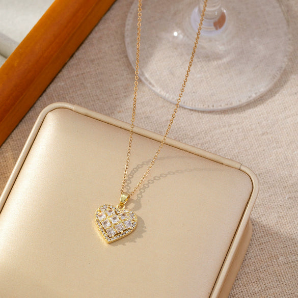 Wholesale Necklace Copper Titanium Steel Geometric Peach Heart Electroplating Light Luxury Style For Women