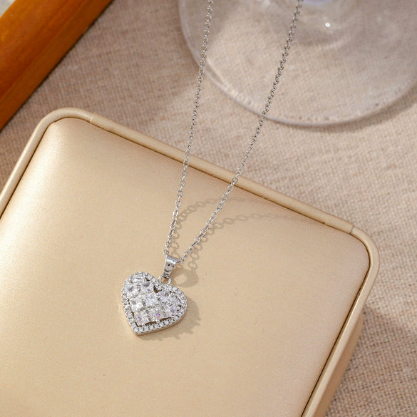 Wholesale Necklace Copper Titanium Steel Geometric Peach Heart Electroplating Light Luxury Style For Women