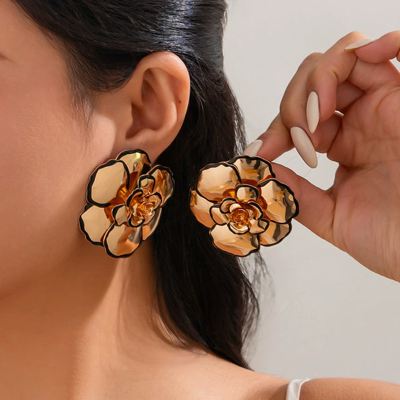 Wholesale Necklace Iron Dripping Oil Flower Retro Electroplating For Women