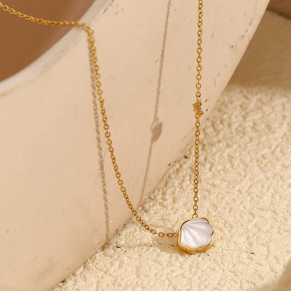 Wholesale Necklace Pendant Stainless Steel Titanium Steel Geometric Style Gold Plated For Women