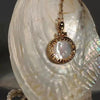 Wholesale Necklace Retro Geometric Style Round Mothershell Pendant Copper Plated With True Gold Ochain
