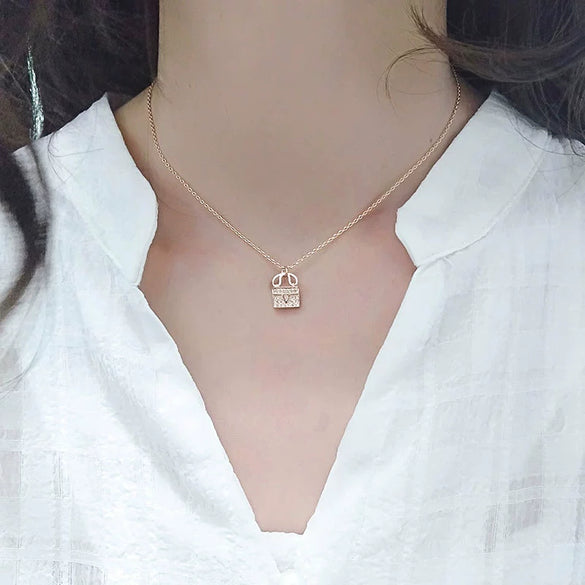 Wholesale Necklace S925 Sterling Silver Geometric Electroplating Women's Letter Clavicle Chain