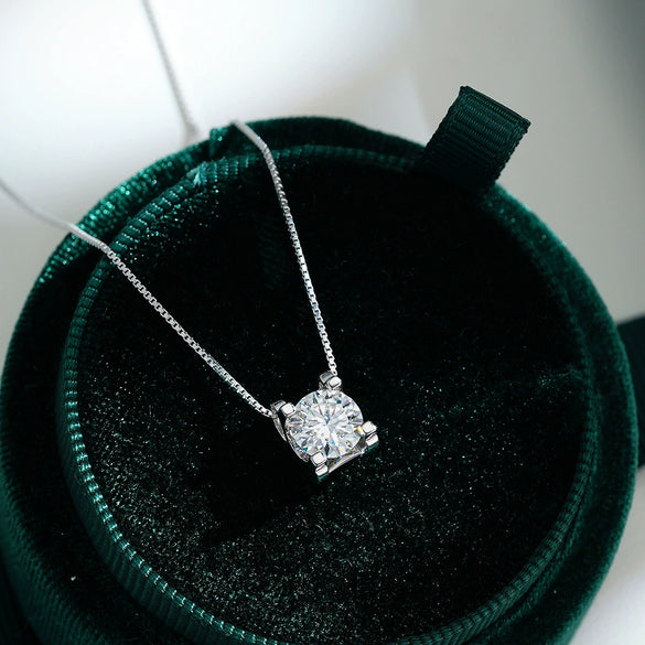 Wholesale Necklace S925 Sterling Silver Moissanite Cow Head Rhombus Pendant Box Chain Natural Style