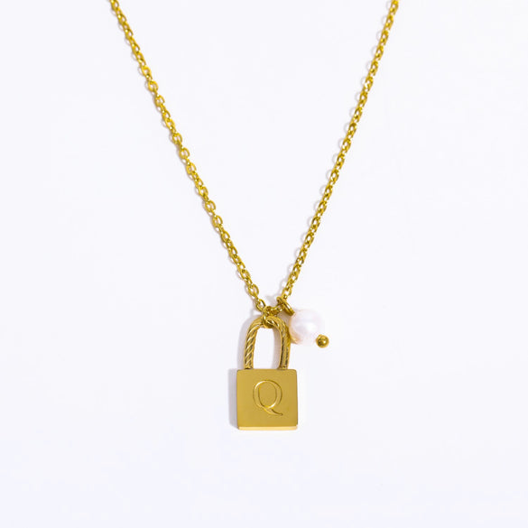 Wholesale Necklace Stainless Steel And Titanium Steel With 26 Letters Pearl Lock Pendant And 12 Constellations Handmade Ochain Plated With 18K Gold For Women