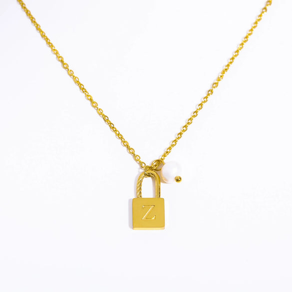 Wholesale Necklace Stainless Steel And Titanium Steel With 26 Letters Pearl Lock Pendant And 12 Constellations Handmade Ochain Plated With 18K Gold For Women
