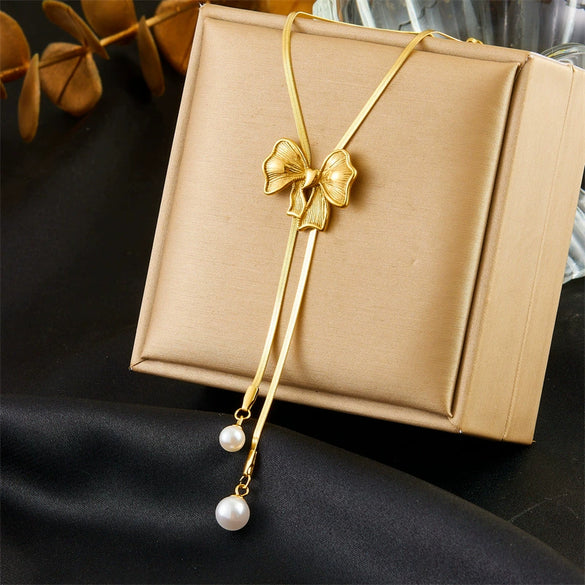 Wholesale Necklace Stainless Steel Flower Bow Tie Pattern Irregular Round Pendant Electroplating Design For Women
