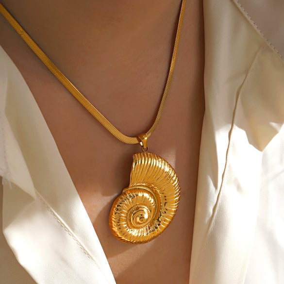 Wholesale Necklace Stainless Steel Titanium Steel Geometric Snake Bone Chain Exaggerated Conch Pendant Electroplating For Women