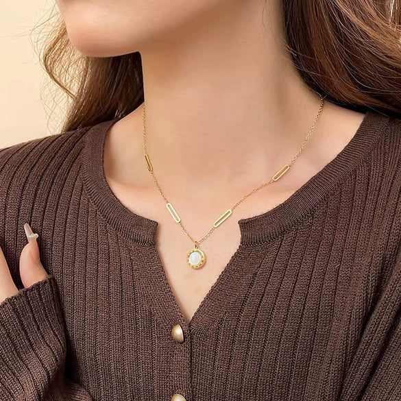 Wholesale Necklace Stainless Steel Titanium Steel Round Geometric Pendant Electroplated Simple Style Women's