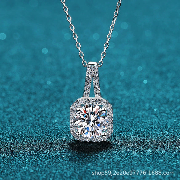 Wholesale Necklace 925 Sterling Silver Plated Pt950 Gold Star Pattern Four Claw Moissanite Pendant Cross Flower Chain For Women