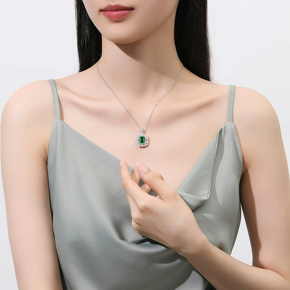 Wholesale Necklace 925 Sterling Silver Vintage Light Luxury Geometric Inlaid Sugar Emerald With Zircon Pendant