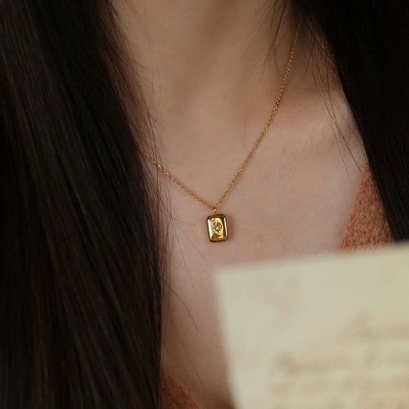 Wholesale Necklace Titanium Steel Geometric Three Dimensional Water Drop Style Gold Plated