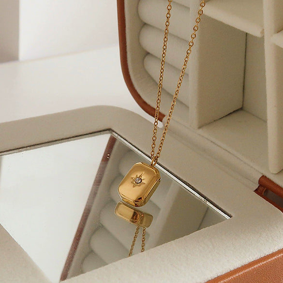 Wholesale Necklace Titanium Steel Geometric Three Dimensional Water Drop Style Gold Plated