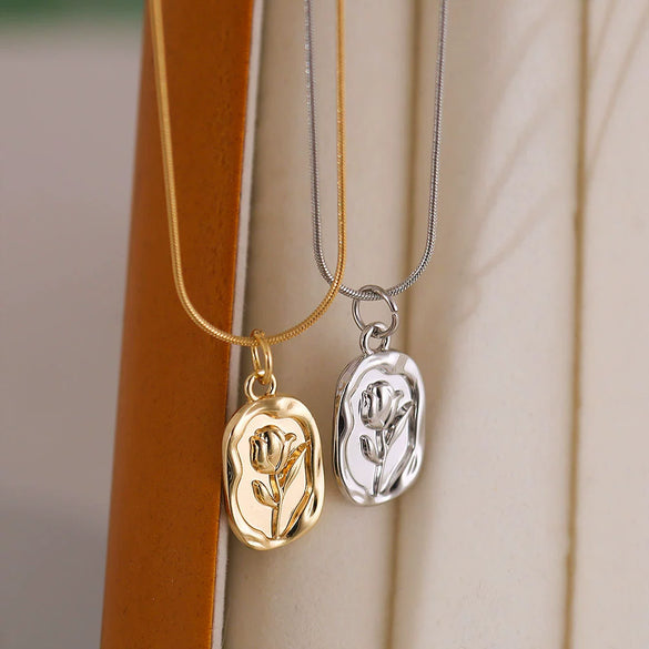 Wholesale Necklace Titanium Steel 18K Gold Plated Rose Flower Pendant Snake Bone Chain Unisex Retro Plant Flowers Style