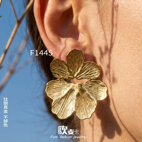 Wholesale Niche Style Geometric Flower Shaped Electroplated Stainless Steel Earrings For Women