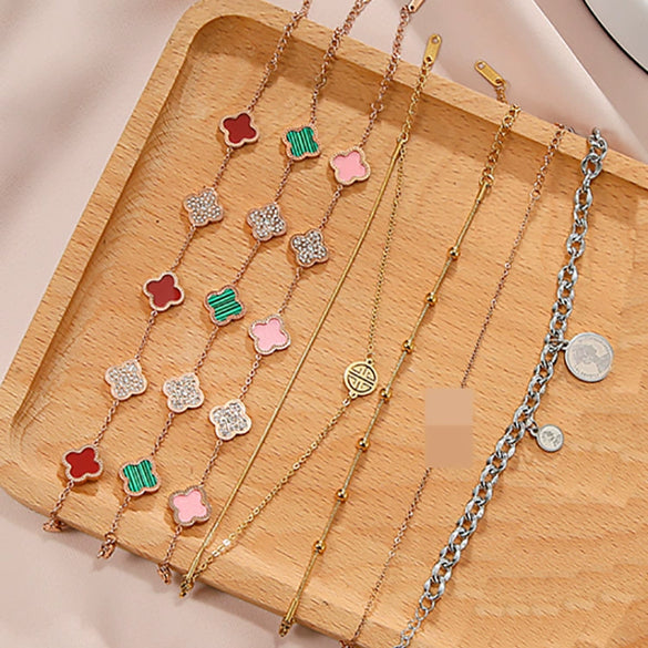 Wholesale Nonfading Titanium Steel Women's Bracelet With Diamond Fourleaf Clover Design And Electroplating Treatment