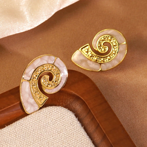 Wholesale Oil Dripping Conch Earrings For Women In Creamy Sweet Girl Style With Animal Zodiac Pattern Made Of 304 Stainless Steel