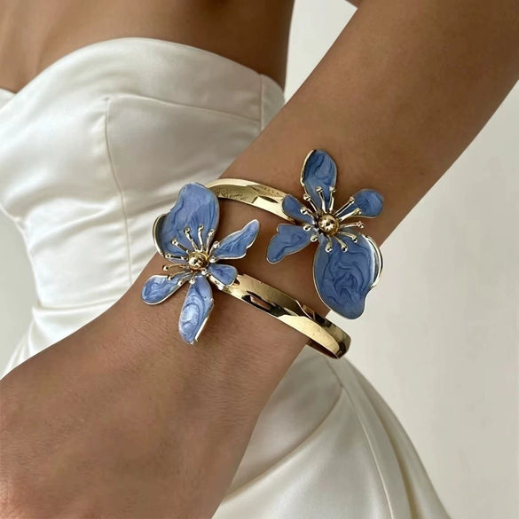 Wholesale Oildrip Floral Open Double Flower Alloy Bracelet With Electroplating Design