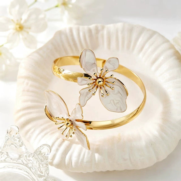Wholesale Oildrip Floral Open Double Flower Alloy Bracelet With Electroplating Design