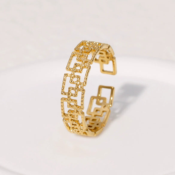Wholesale Open Stainless Steel Ring With Geometric Pattern Light Luxury Style French Retro Hollow Design Electroplating Treatment For Women