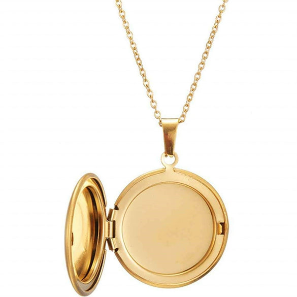 Wholesale Openable Heartshaped Pattern Photo Frame Photo Box Pendant Necklace In Stainless Steel With Electroplating For Women