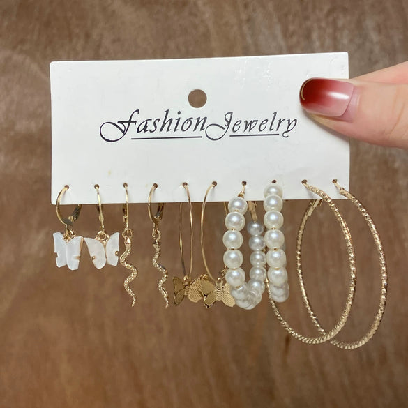 Wholesale Pack Of 5 Independent Stand Earrings In Acrylic With Butterfly Snake And Imitation Pearl Designs Rhinestones And Alloy Material With Diamond Treatment For Women