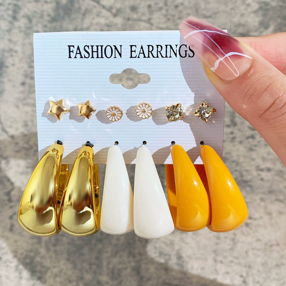 Wholesale Pack Of 5 Independent Stand Earrings In Acrylic With Butterfly Snake And Imitation Pearl Designs Rhinestones And Alloy Material With Diamond Treatment For Women