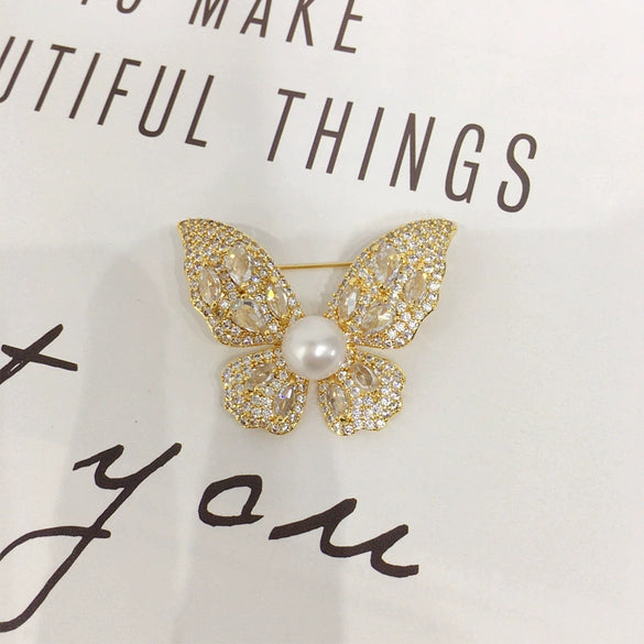 Wholesale Pearl Alloy Inlaid Artificial Gemstones And Semiprecious Stones Fairy Butterfly Brooch With Real Gold Plating And Set With Pearls