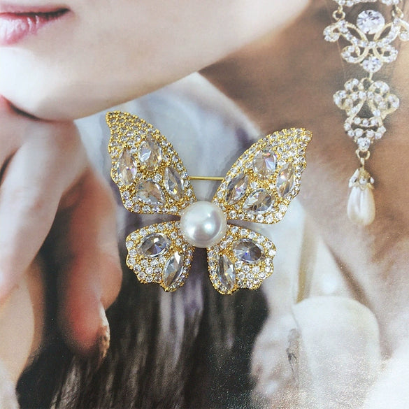 Wholesale Pearl Alloy Inlaid Artificial Gemstones And Semiprecious Stones Fairy Butterfly Brooch With Real Gold Plating And Set With Pearls