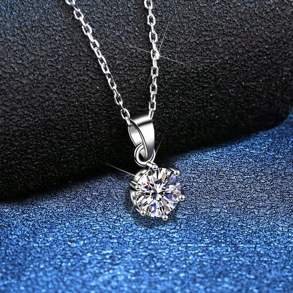 Wholesale Pendant Necklace S925 Sterling Silver Moissanite The Crown Pattern Women's Classic Six Claw Style